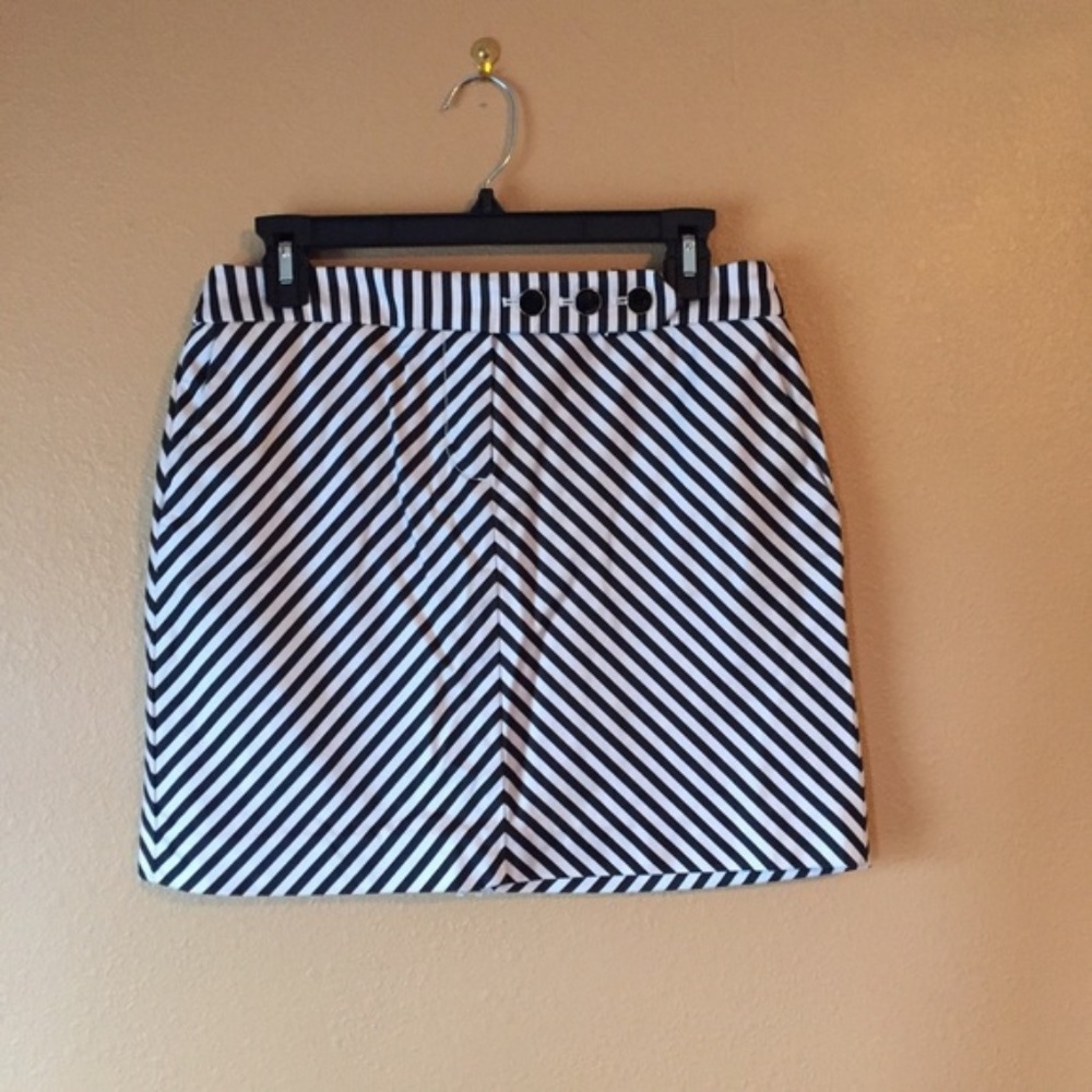 J Crew Black/White Diagonal Stripe Mini Skirt 6